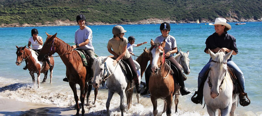 les vacanciers en Corse